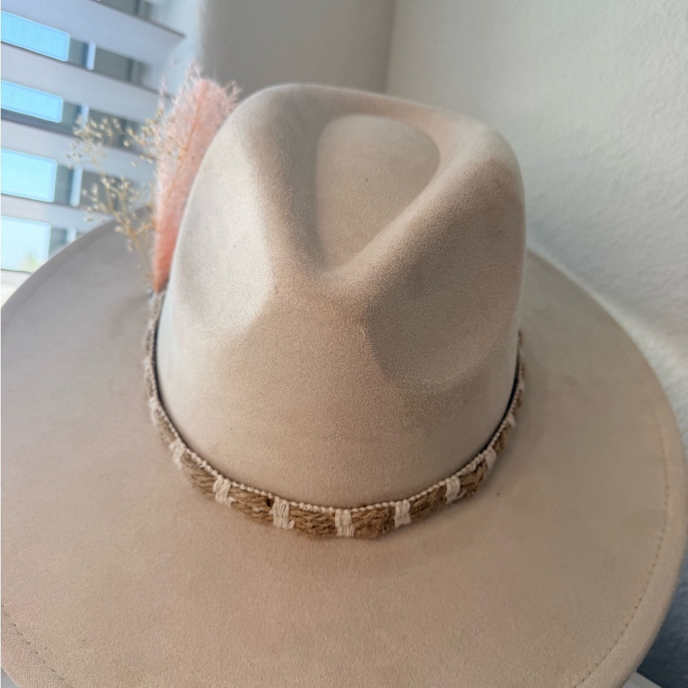 NEW not worn adjustable Light Beige Wide Brim Fedora with Burlap Style Trim